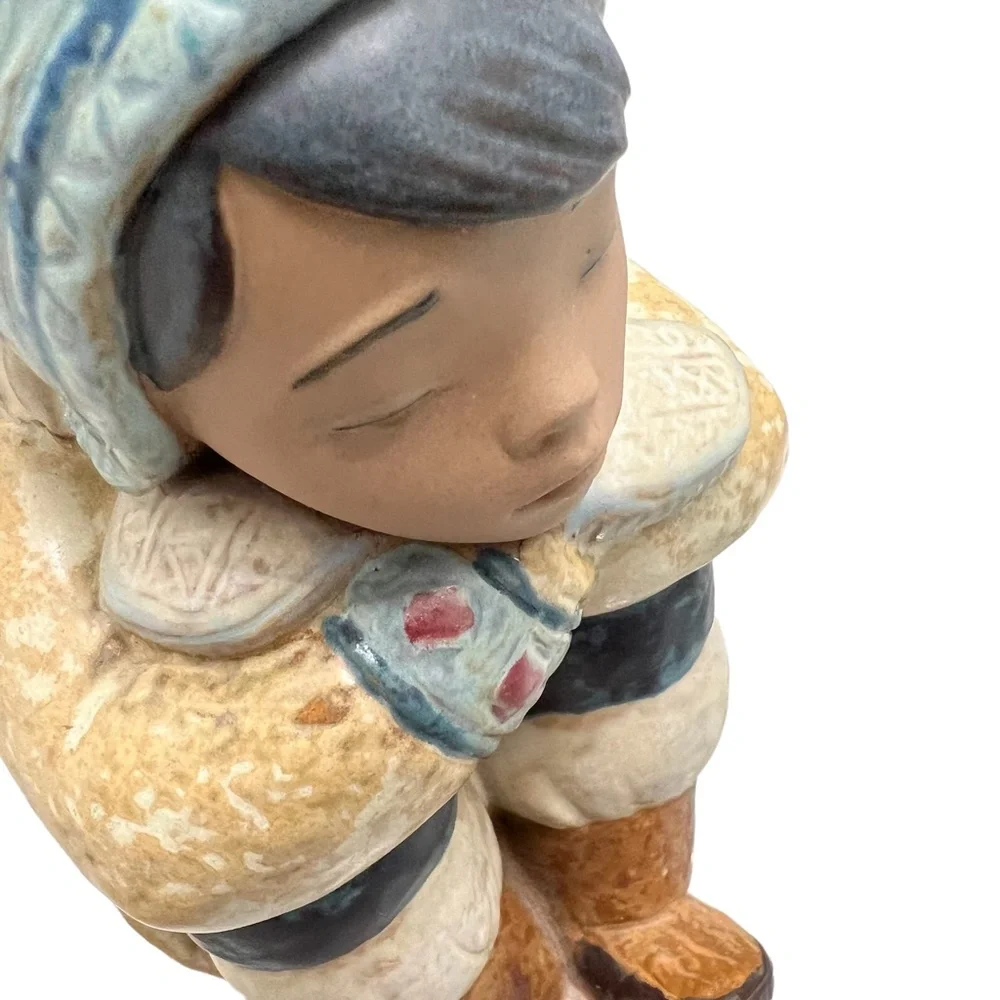 LLADRO PENSIVE ESKIMO BOY FIGURINE